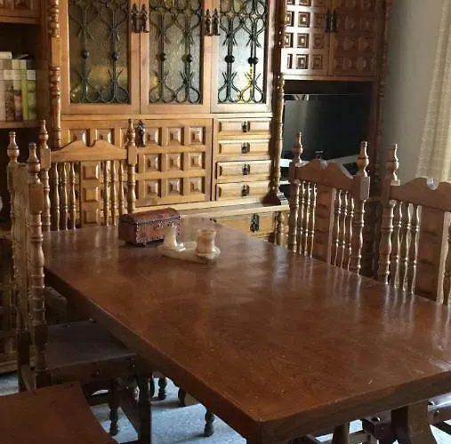 Vivienda Uso Turistico Atalaya Apartman *